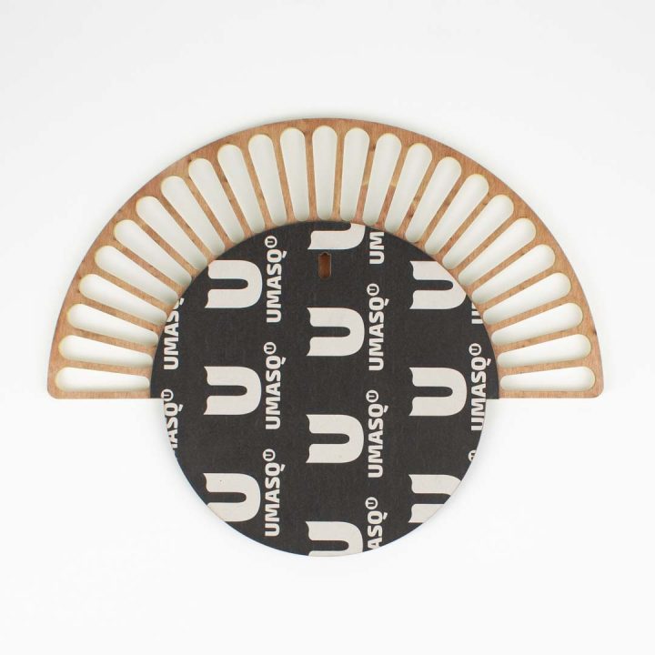 maske-modern-african-#23-rueckseite